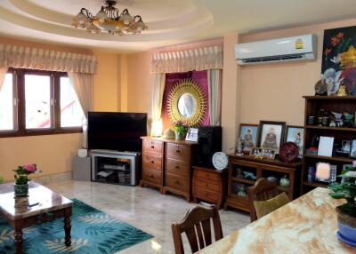 4 Bedroom Family Home For Sale in San Kamphaeng Chiang Mai