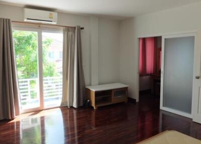 Property Chiang Mai Nice and Neat 3 Bedroom House for Sale Gated Community