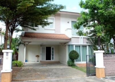 Property Chiang Mai Nice and Neat 3 Bedroom House for Sale Gated Community