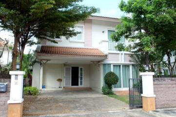 Property Chiang Mai Nice and Neat 3 Bedroom House for Sale Gated Community