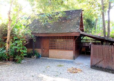 Charming Thai Style Property For Rent 4 Bedrooms Chang Kien Area Chiang Mai City