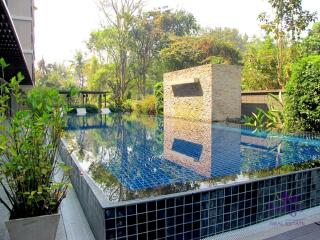 Real Estate Chiang Mai Fully Furnished 1 Bedroom Condo Mountainfront Muang