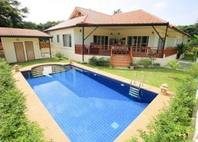 Four Bedroom House with Private Pool For Sale Near Kad Farang Chiang Mai