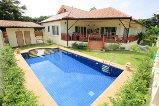 Four Bedroom House with Private Pool For Sale Near Kad Farang Chiang Mai