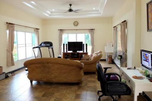 Four Bedroom House with Private Pool For Sale Near Kad Farang Chiang Mai