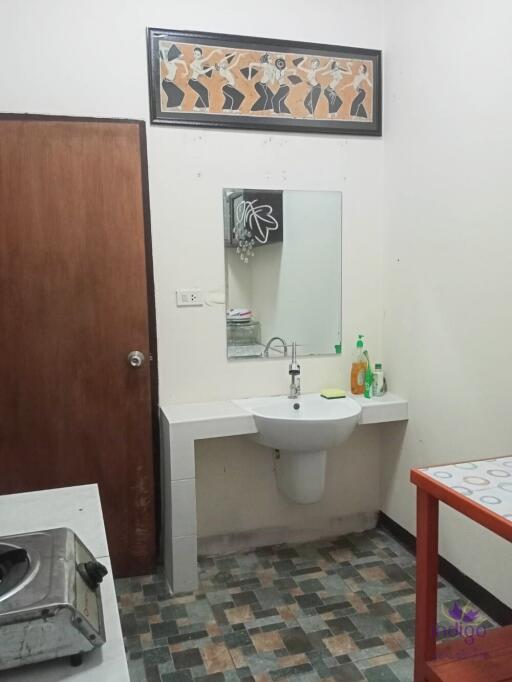 Cosy and Comfortable 2 Bedroom Home in Sanphiseur Area Near Chiang Mai City