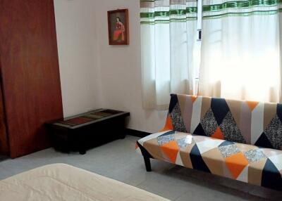 Cosy and Comfortable 2 Bedroom Home in Sanphiseur Area Near Chiang Mai City