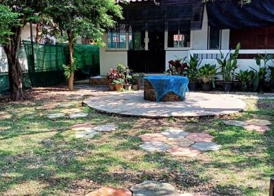 Cosy and Comfortable 2 Bedroom Home in Sanphiseur Area Near Chiang Mai City