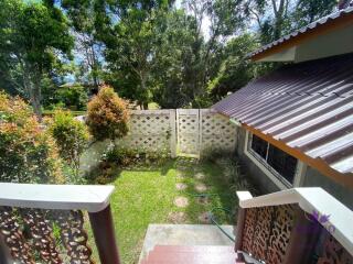 Lovely 1-2 bedrooms split level home amongst trees. The house is on a large property in Mae Rim with a few other houses. Mae Rim Chiang Mai