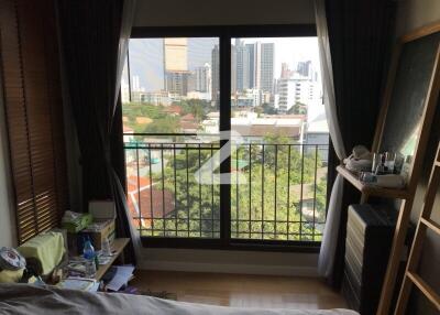 Bedroom with city view