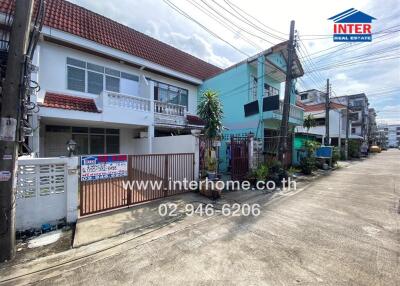 Front view of a townhouse