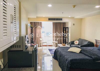 Spacious bedroom with modern amenities