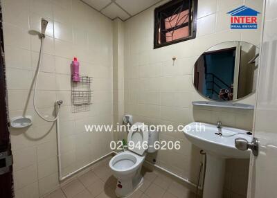 Bathroom with modern fixtures