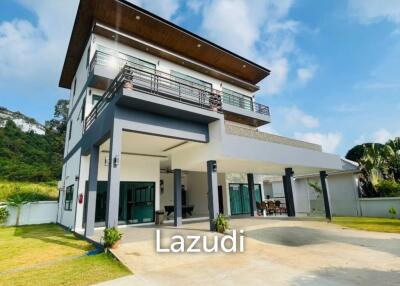 Luxury Modern 5-Bedroom Villa in Bo Phut Ko Samui