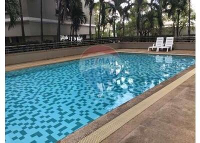 33 Sqm., 1 Bed, 1 Bath Condo listed for ฿ 1,400,000.