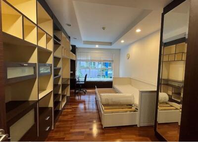 "Luxurious 2BR Condo in Central Watthana - Avenue 61"