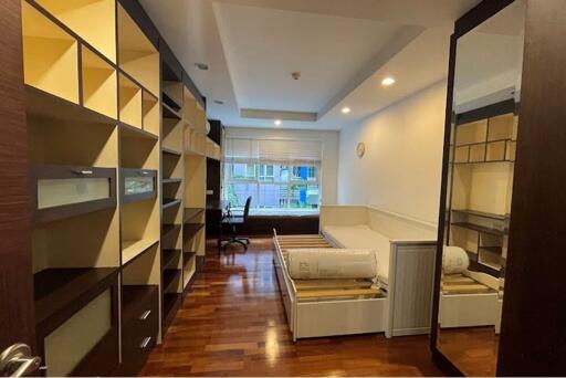 "Luxurious 2BR Condo in Central Watthana - Avenue 61"