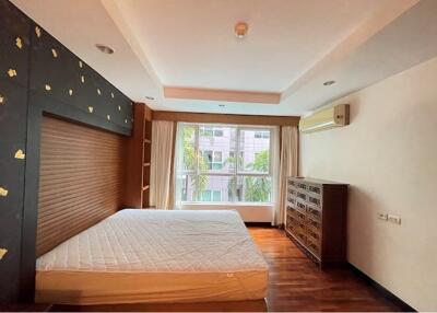 "Luxurious 2BR Condo in Central Watthana - Avenue 61"