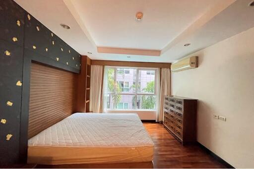 "Luxurious 2BR Condo in Central Watthana - Avenue 61"