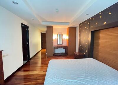 "Luxurious 2BR Condo in Central Watthana - Avenue 61"