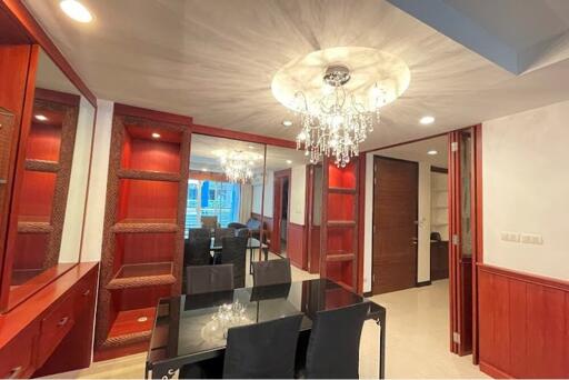 "Luxurious 2BR Condo in Central Watthana - Avenue 61"