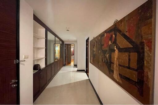 "Luxurious 2BR Condo in Central Watthana - Avenue 61"