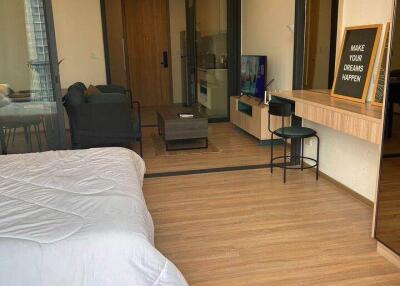 1-BR Condo at Xt Phayathai near BTS Phaya Thai