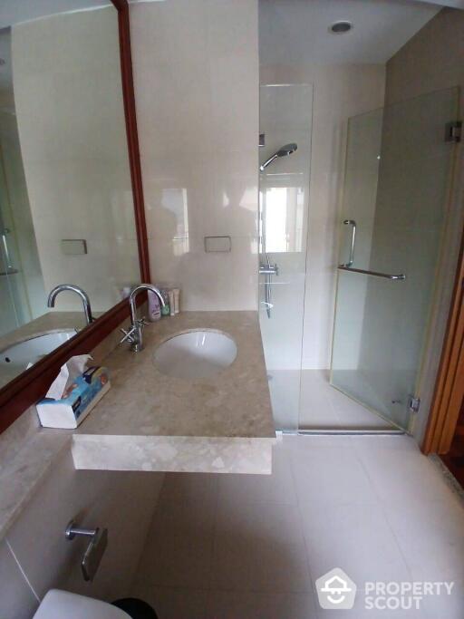 1-BR Condo at Noble 09 Ruamrudee near BTS Phloen Chit