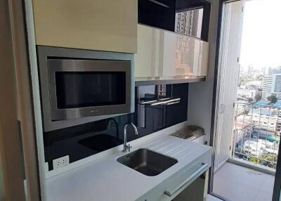 1-BR Condo at The Room Sukhumvit 62 near BTS Punnawithi