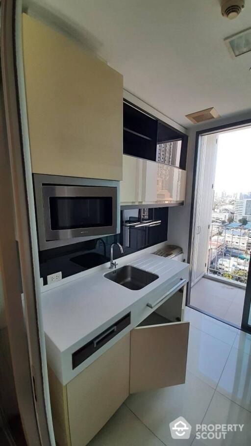 1-BR Condo at The Room Sukhumvit 62 near BTS Punnawithi