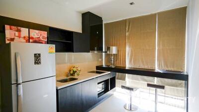 1-BR Condo at Rhythm Sukhumvit 44/1 near BTS Phra Khanong