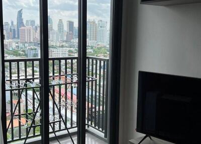 1-BR Condo at The Base Phetchaburi-Thonglor in Bang Kapi