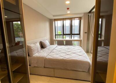 1-BR Condo at Walden Asoke near MRT Sukhumvit