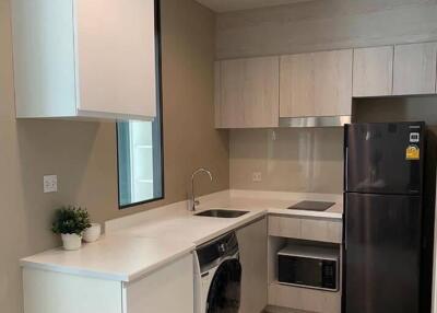 1-BR Condo at Life One Wireless near BTS Phloen Chit