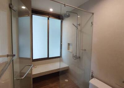 1-BR Condo at The Emporio Place near BTS Phrom Phong