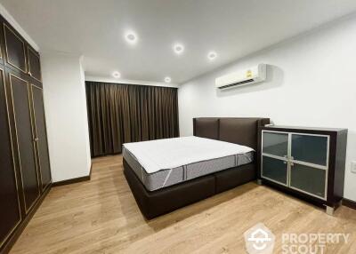 3-BR Penthouse at Acadamia Grand Tower near BTS Phrom Phong