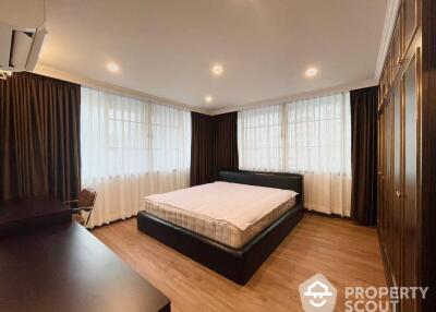 3-BR Penthouse at Acadamia Grand Tower near BTS Phrom Phong