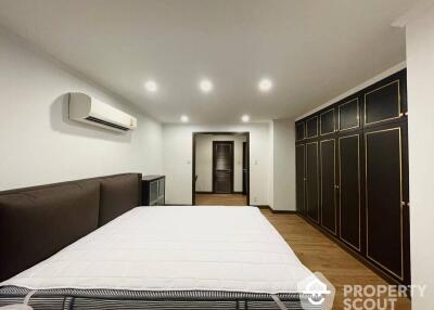 3-BR Penthouse at Acadamia Grand Tower near BTS Phrom Phong