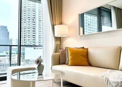 1-BR Condo at The Strand Thonglor near BTS Thong Lor