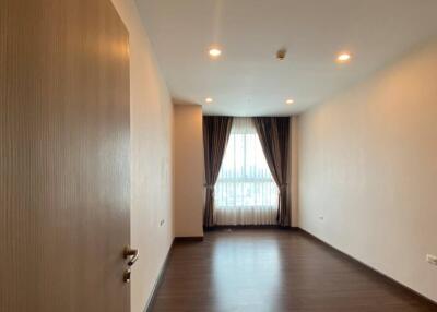 1-BR Condo at Supalai Lite Sathorn near BTS Saphan Taksin