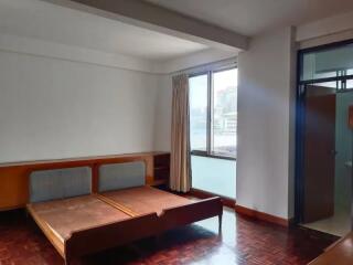 Kannikar Court 2 bedroom apartment for rent