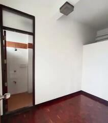 Kannikar Court 2 bedroom apartment for rent