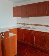 Kannikar Court 2 bedroom apartment for rent