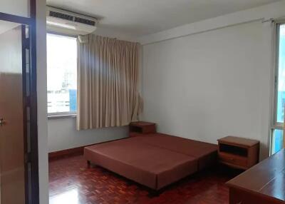 Kannikar Court 2 bedroom apartment for rent