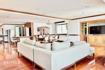 Luxury Condo for Rent in the Heart of Bangkok, 265 Sq.m., 4 Mins Walk to BTS Phrom Phong