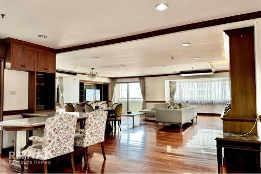 Luxury Condo for Rent in the Heart of Bangkok, 265 Sq.m., 4 Mins Walk to BTS Phrom Phong