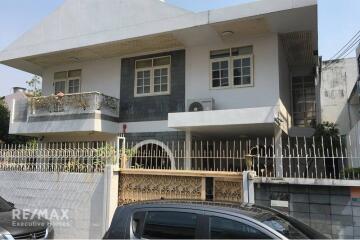 Spacious Detached Family Home in Sathorn - Move-In Ready!