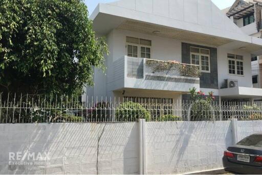 Spacious Detached Family Home in Sathorn - Move-In Ready!