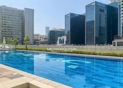 HOT DEAL ! 1BR W /  PARTIAL  BURJ KHALIFA VIEWS