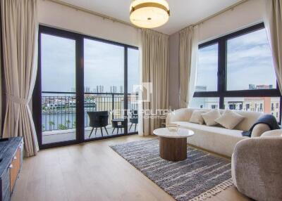 Fully furnished  Sea view  Top floor  Resale